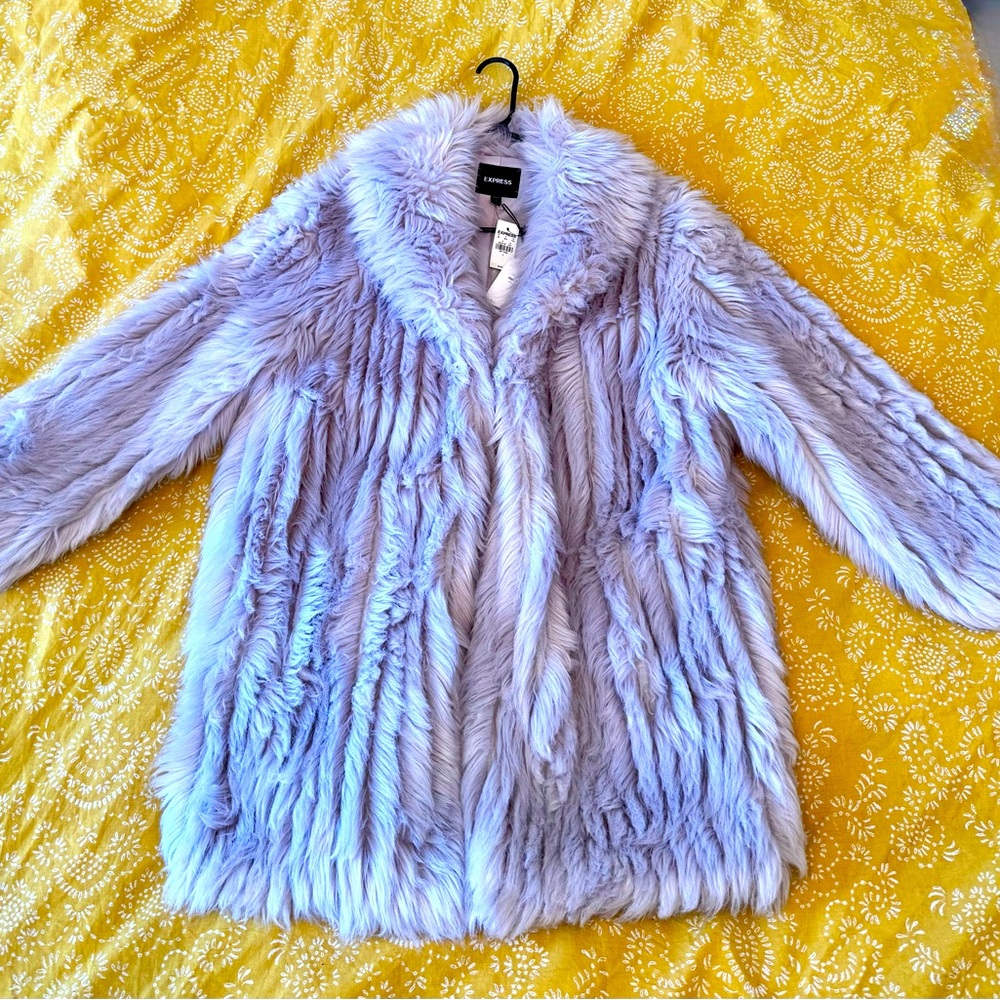 Express Faux Fur Coat NWT 🩶